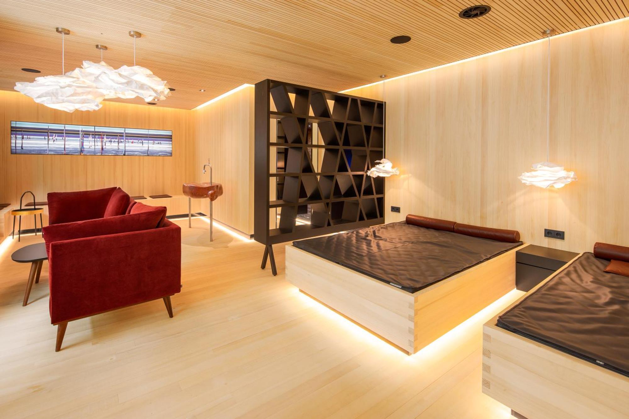 Hotel Goldener Adler - Im Sommer Silvretta Card Premium Inkludiert イシュグル エクステリア 写真