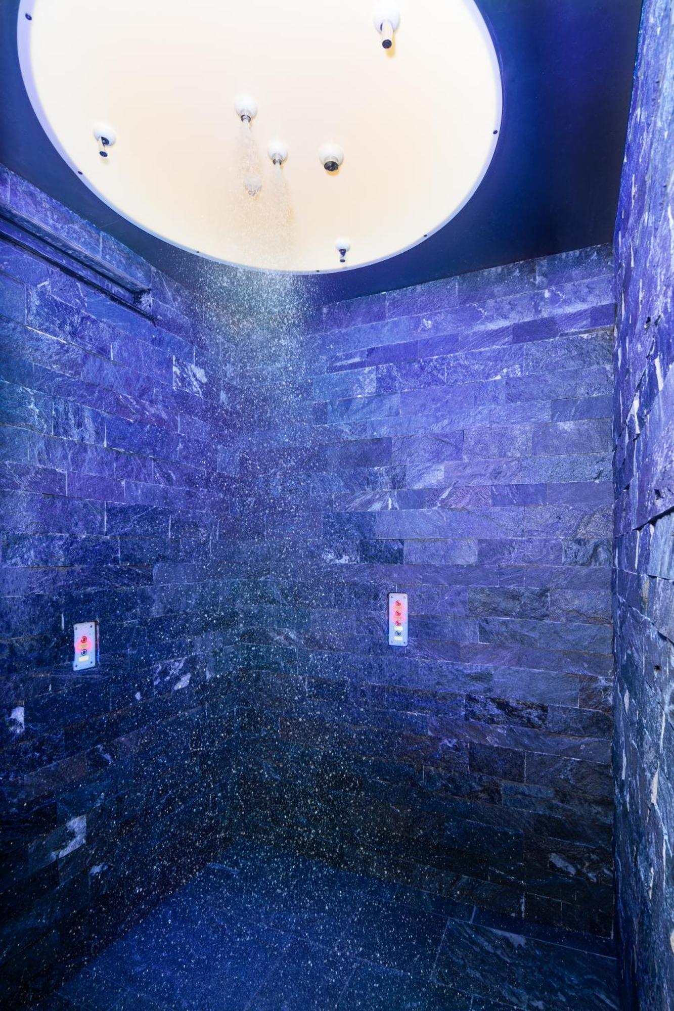 Hotel Goldener Adler - Im Sommer Silvretta Card Premium Inkludiert イシュグル エクステリア 写真