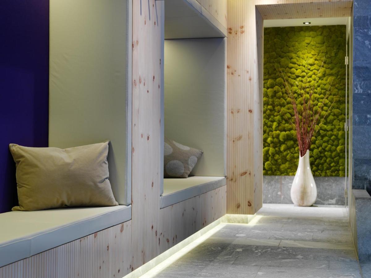 Hotel Goldener Adler - Im Sommer Silvretta Card Premium Inkludiert イシュグル エクステリア 写真