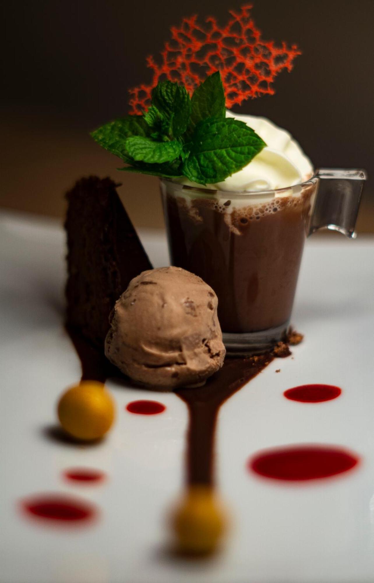 Hotel Goldener Adler - Im Sommer Silvretta Card Premium Inkludiert イシュグル エクステリア 写真