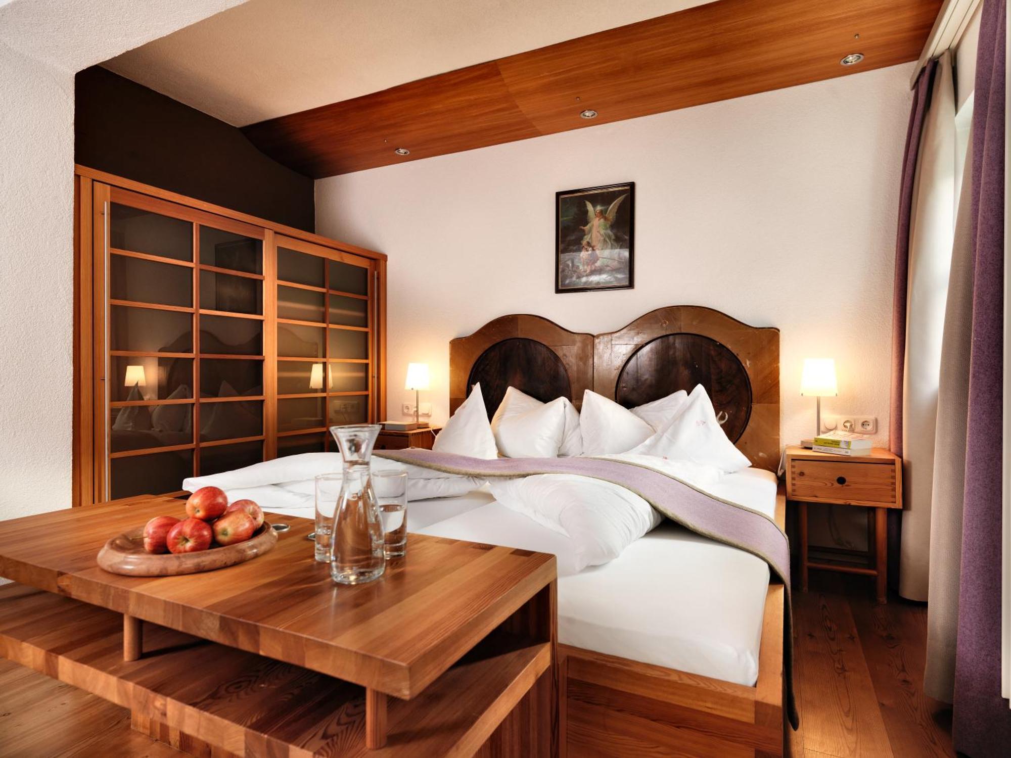 Hotel Goldener Adler - Im Sommer Silvretta Card Premium Inkludiert イシュグル エクステリア 写真