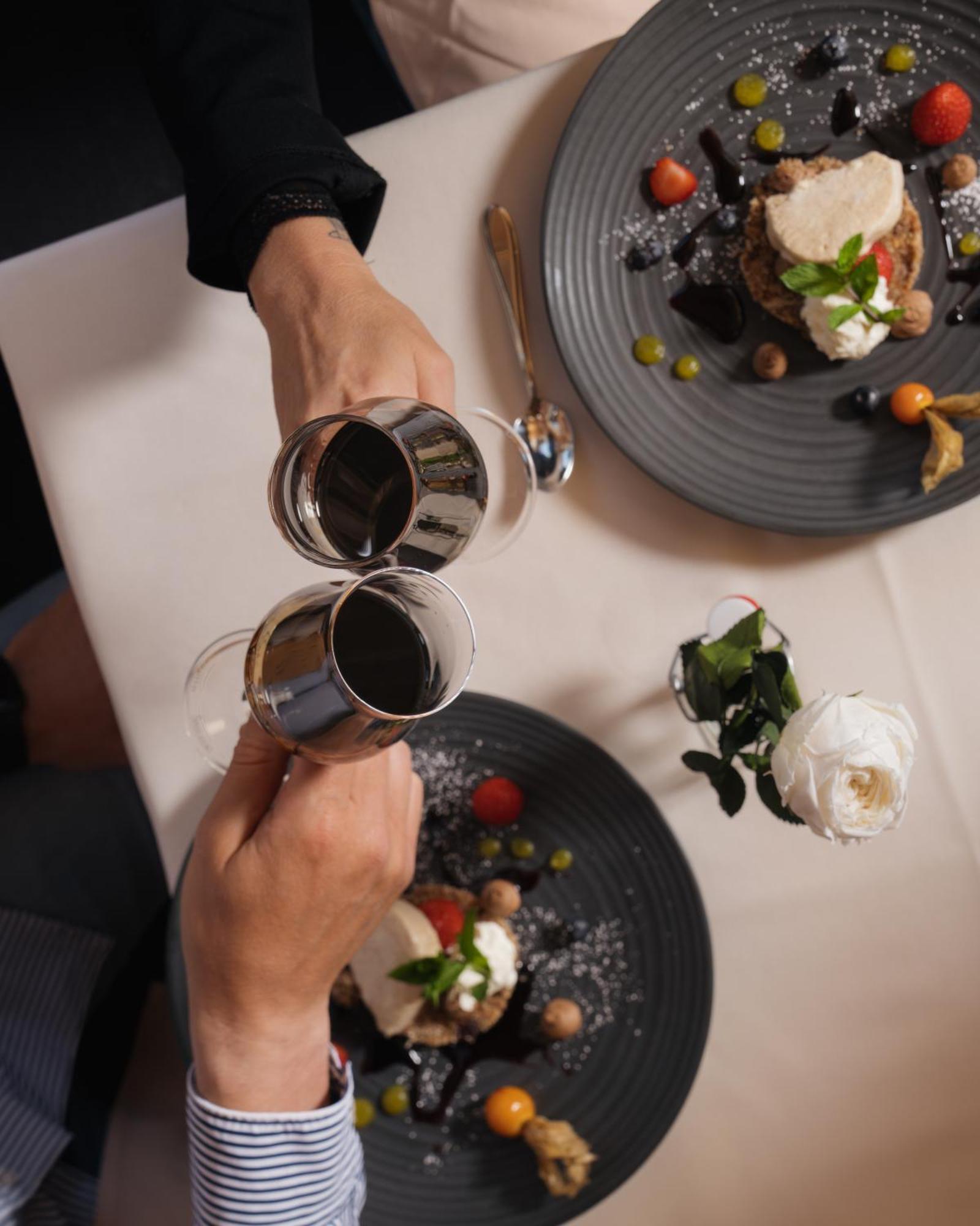 Hotel Goldener Adler - Im Sommer Silvretta Card Premium Inkludiert イシュグル エクステリア 写真